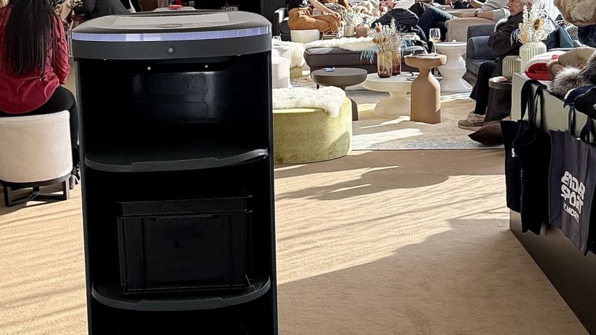 Pudu im Einsatz in der Lounge. Foto: Fadrina Hofmann