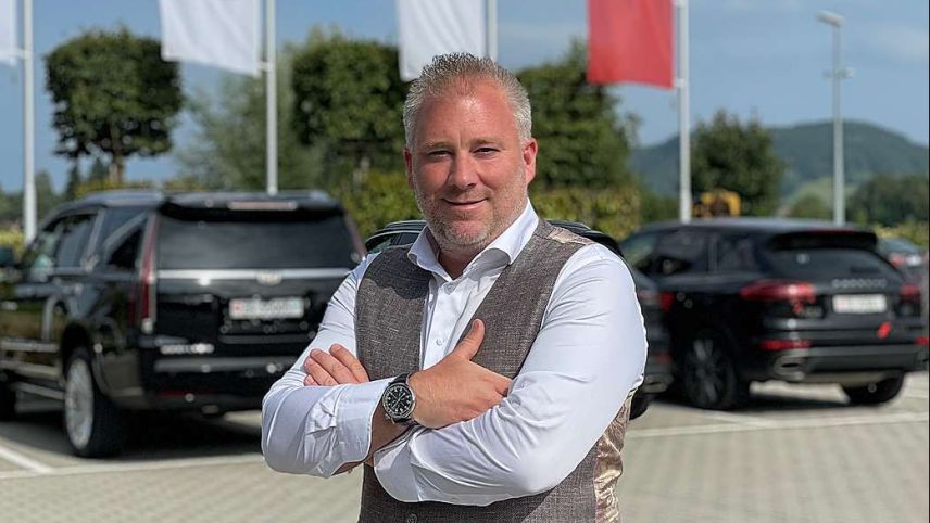 Simon Vlachos ist CEO der Neue Haus AG, welche Besitzerin der Chesa Faratscha in Celerina ist. 		Foto: z. Vfg