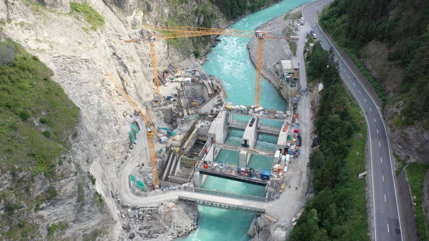 Daspö set ons es l’ouvra idraulica ad Ovella in construcziun (fotografia: GKI).