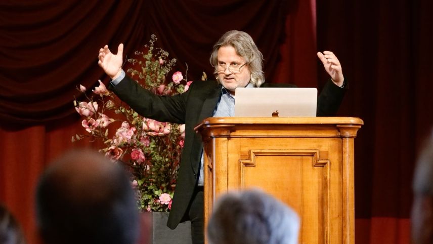 Der Bergeller FDP-Grossrat Maurizio Michael verdeutlichte als einer der Projektverantwortlichen die Vorzüge des Interreg-Projekts Regio Retica. 