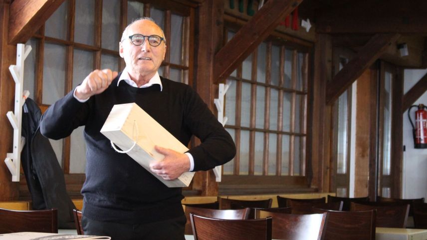 Anlässlich der Versammlung der EKW wurde das abtretende VR-Mitglied Not Carl verabschiedet (Foto: z. Vfg).