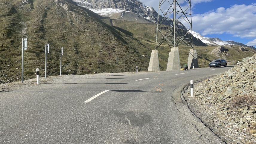 Der Unfall ereignete sich auf dem Albulapass. Foto: Kantonspolizei Graubünden