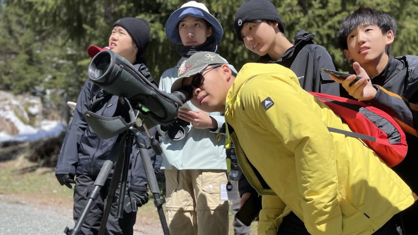 Die Jugendlichen sehen erstmals Tiere in freier Wildbahn. Foto: Fadrina Hofmann