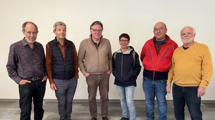 Jon Duri Tratschin, president scadent, Andri Janett, Ruedi Bruderer, nouv president, Corina Caviezel-Stupan, Jon-Fadri Tönett e Beat Hofmann (da schnestra). fotografia: Mario Pult