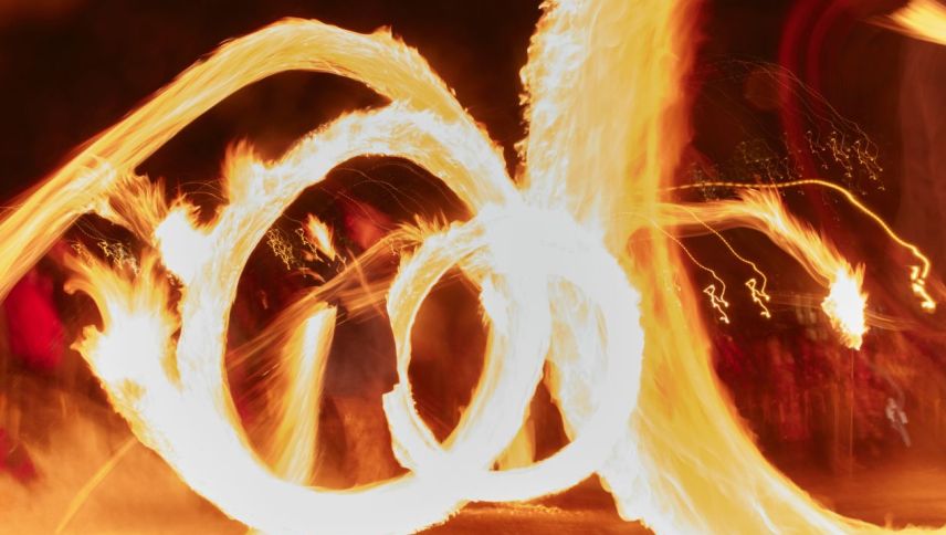 Bomben schwingen - ein Spektakel.  Foto: Maurice Haas