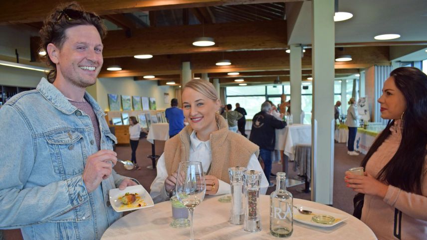 Profikoch Francesco Bachini ist für den 10. Samnauner Gipfelgenuss aus Zermatt angereist. 