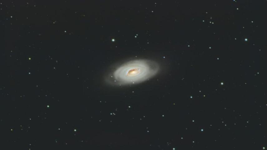 Blackeye_Galaxie_M64. Astronomiefotos: Jonathan Nowack, Sternwarte viadalat, Samedan 