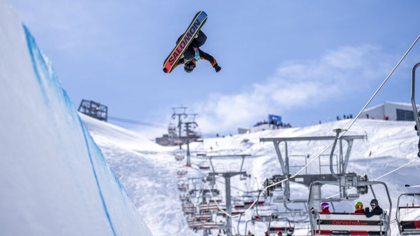 Vom Lift aus die spektakulären Tricks bewundern: Auf dem Corvatsch ist es möglich. Foto: Stadler