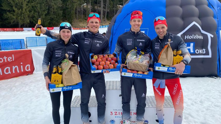 Marina Kälin, Roman Alder, Isai Näff und Erwan Käser am Alpencup-Finale. Foto: Marco Isenschmid / Swiss Ski 