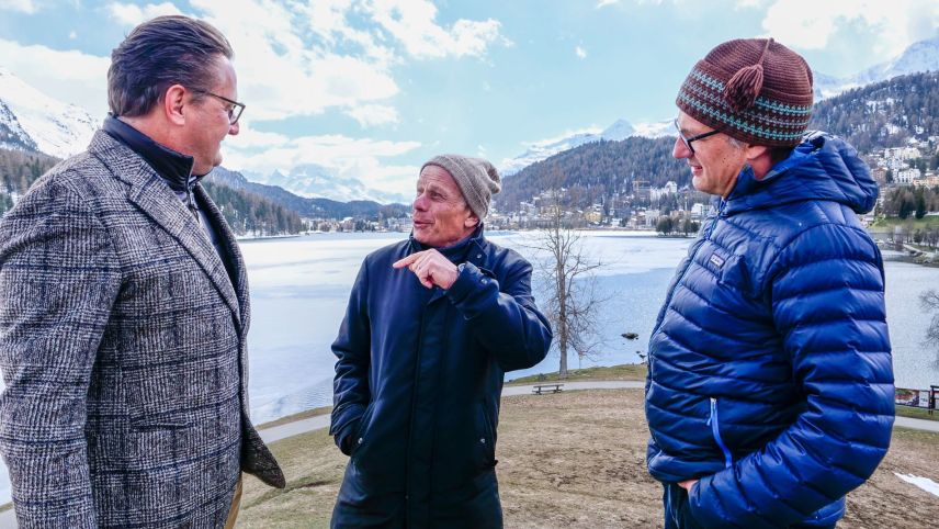 Von links: Hotelier und Vorstandspräsident vom White Turf, Thomas Walther, Glaziologe Felix Keller und Klimatologe Jan Sedlacek. Ursula Oehy Bubel war infolge Ortsabwesenheit dem runden Tisch online zugeschaltet. Foto: Jon Duschletta
