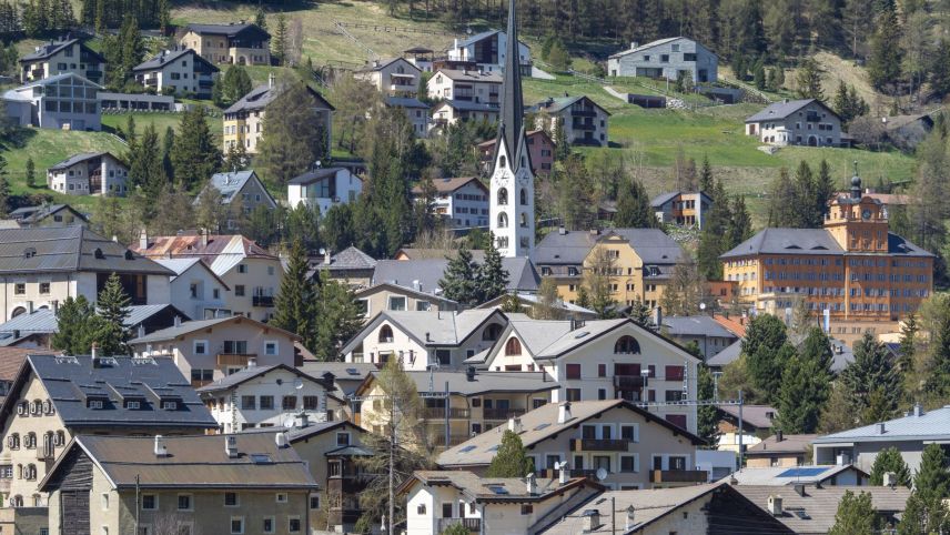 Tenor il president cumünel Andrea Gilli ho la vschinauncha da Zuoz actuelmaing üna situaziun finanziela buna e sauna (fotografia: Daniel Zaugg).