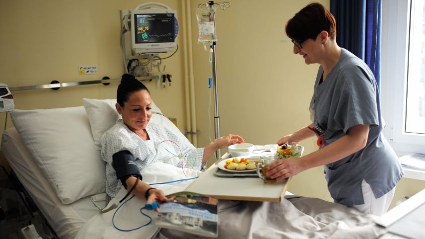 Gesundheitszentren in Südbünden sind teils stark von Arbeitspendlern aus dem nahen Italien abhängig. Deshalb werden die aktuellen Debatten im italienischen Parlament zum neuen bilateralen Steuerabkommen aufmerksam verfolgt. Foto: CSEB