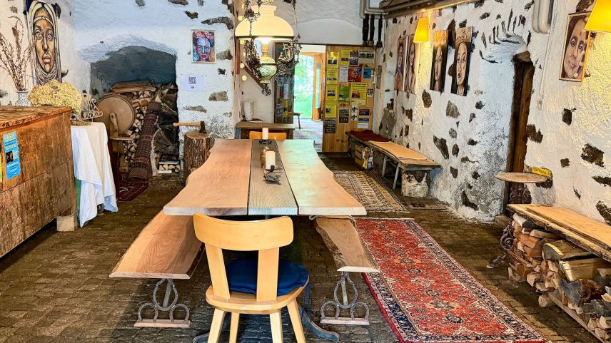 La Chasa Crusch 117 d’eira oriundamaing üna chasa da paur, hoz es ella chasa da vacanzas, d’abitar, da lavurar (fotografia: Fadrina Hofmann).