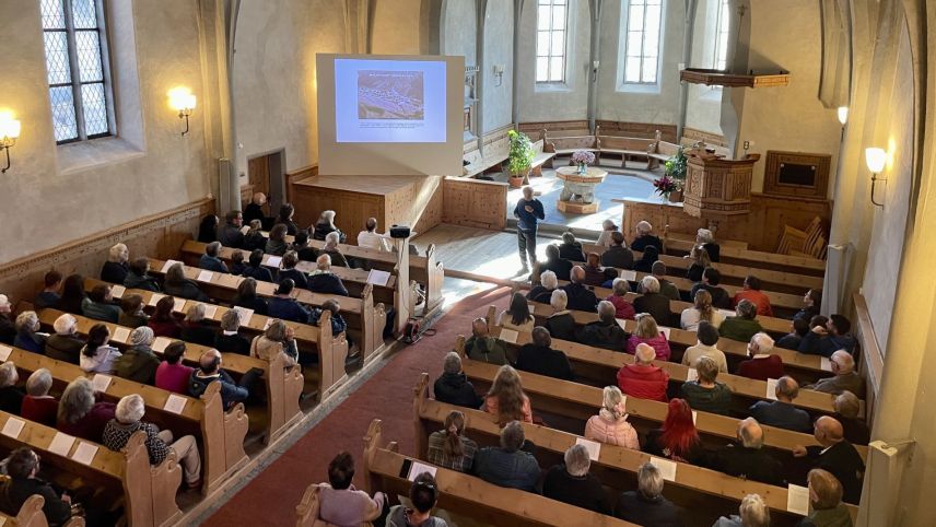 Ils referats han attrat ad ün grodn public. fotografia: Fadrina Hofmann