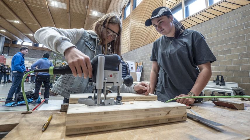 Das Bauhauptgewerbe sowie andere handwerkliche Berufssparten sorgen sich um den Nachwuchs.
Foto: Danile Zaugg