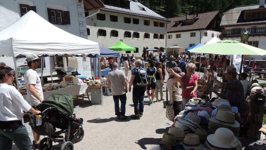 Il marchà da S-charl ha pudü avair lö cun ora da bellezza (fotografia: Benedict Stecher).