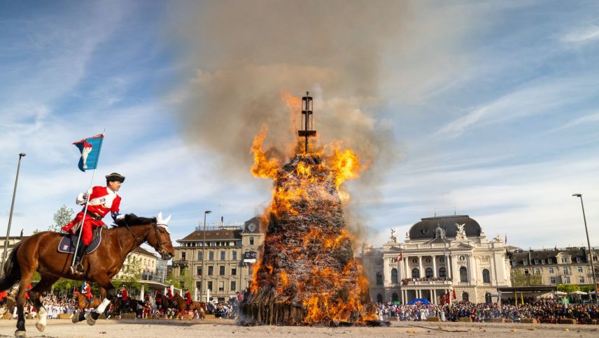 12 Minuten und 48 Sekunden hat es bis zur Explosion gedauert. Foto: Fadrina Hofmann