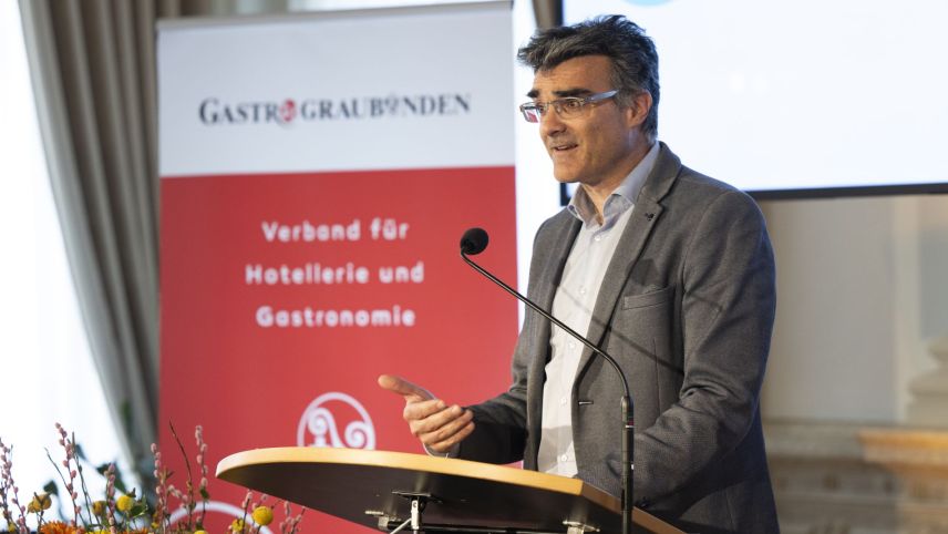 Auch Regierungspräsident Marcus Caduff reiste nach Scuol. Foto: Mayk Wendt/Gastro Graubünden