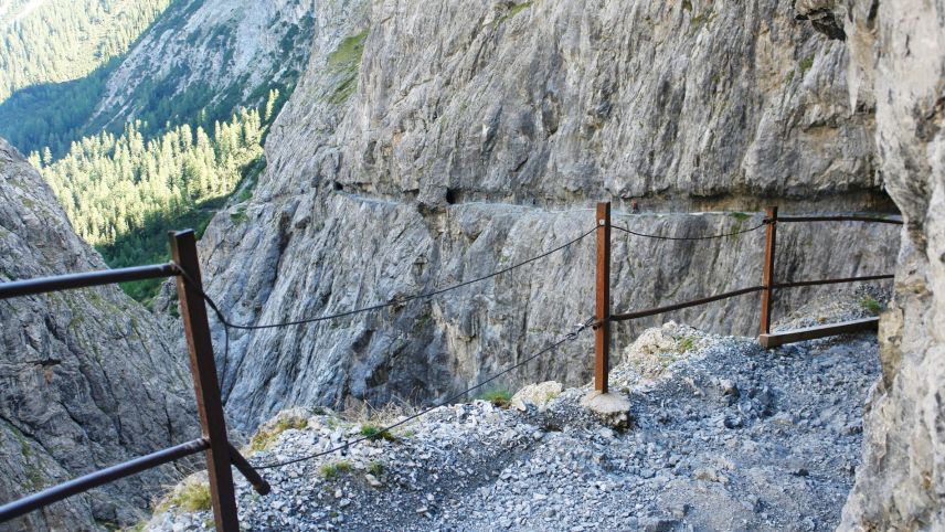 La Senda dal Quar aintasom la Val d’Uina (fotografia: Cla Rauch).