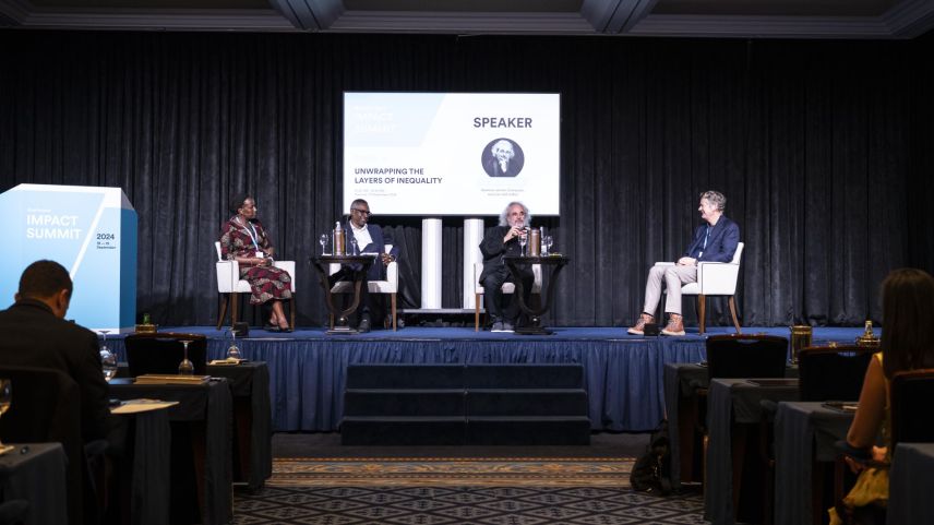 Von links nach rechts: Lucy Wilfred, Dr. Kurt A. Lambert, Andreas Vollenweider, Peter Fanconi beim Schlussgespräch des Impact Summit 2024. Foto: Mayk Wendt