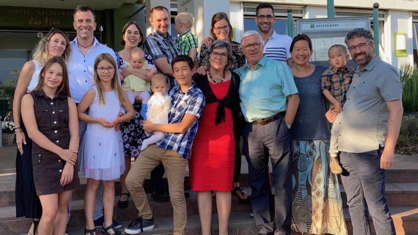 Jürg Baeder und seine Grossfamilie 2021.  Foto: Familienarchiv Jürg Baeder