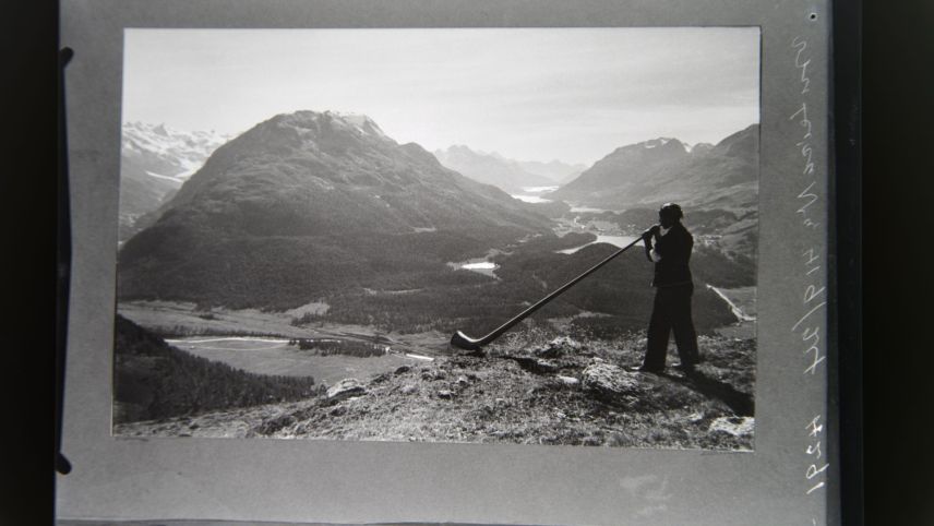 Postkartenmotive für die Gäste. Foto: Gustav Sommer/Kulturarchiv Oberengadin