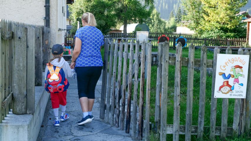Der erste Gang zum Kindergarten fällt nicht immer leicht.