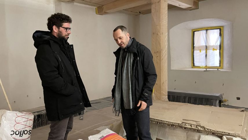 Mathias Gredig und Kurt Gritsch in der Chesa Planta Zuoz. Foto: Fadrina Hofmann