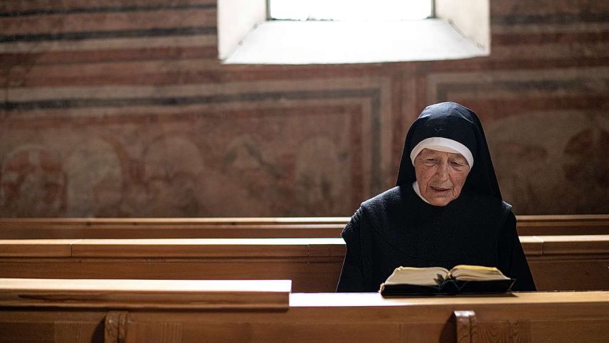 Sr. Pia, ehemalige Priorin des Klosters St. Johann in Müstair, wird am 22. November 90 Jahre alt. Foto: Mayk Wendt