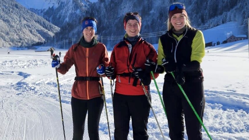 Ursina Morell, Alex Aronsky und Francesca Suter sind bereit für den Engadin Skimarathon. Foto: zVg