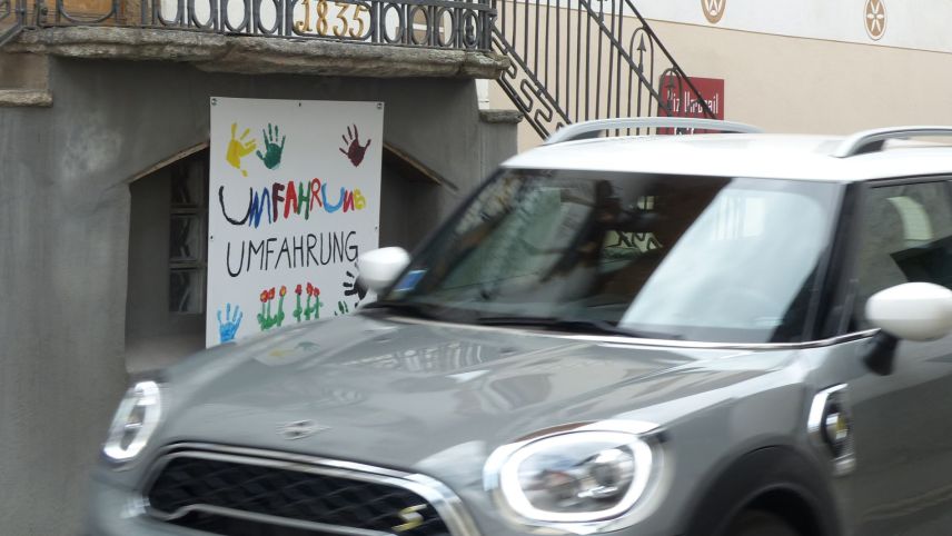 L’Uffizi da construcziun bassa evaluescha actualmaing la megldra varianta pel sviamaint da Santa Maria in Val Müstair (fotografia: FMR).