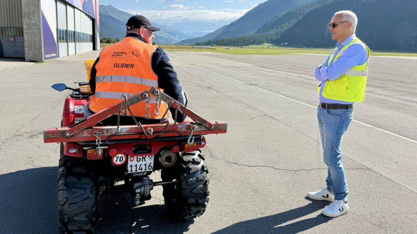 Für ein Gespräch mit Christian Gorfer nimmt such Hansueli gerne Zeit. Foto: Fadrina Hofmann