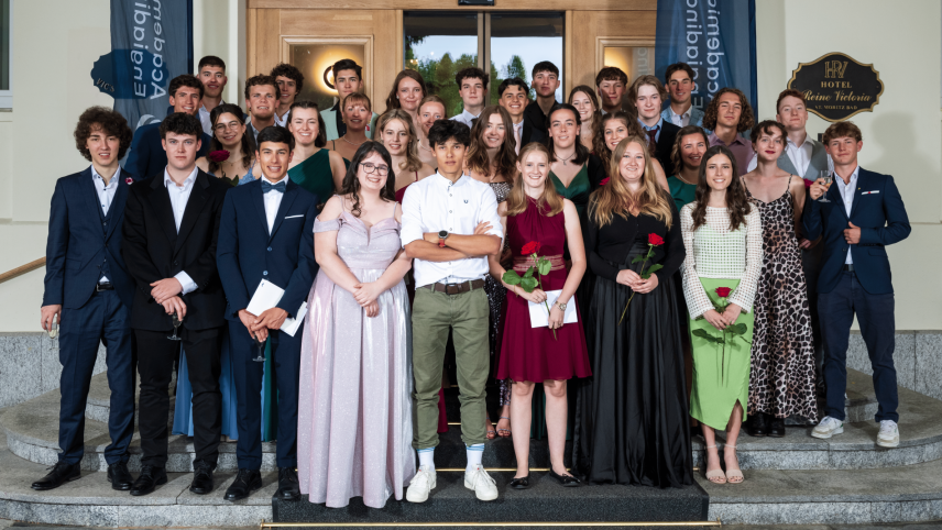 Die Absolvierenden des Gymnasiums, der Fachmittelschule, Sportmittelschule sowie der Fachmaturität 2024. Foto: Mayk Wendt