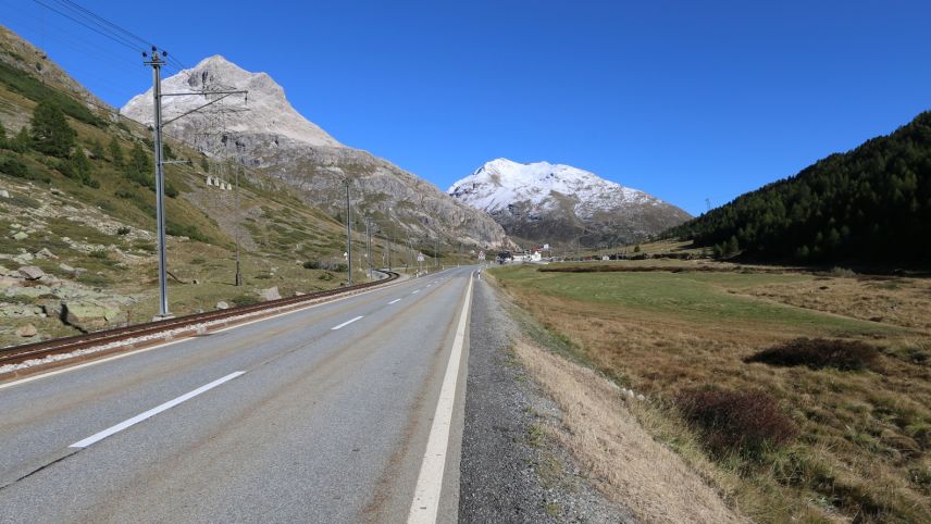 Die Berninastrasse kurz vor Bernina Suot. Foto: z.Vfg