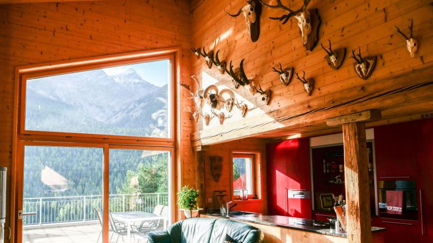 Innenansicht des Holz100-Hauses in Brail. Fotos: Jon Duschletta