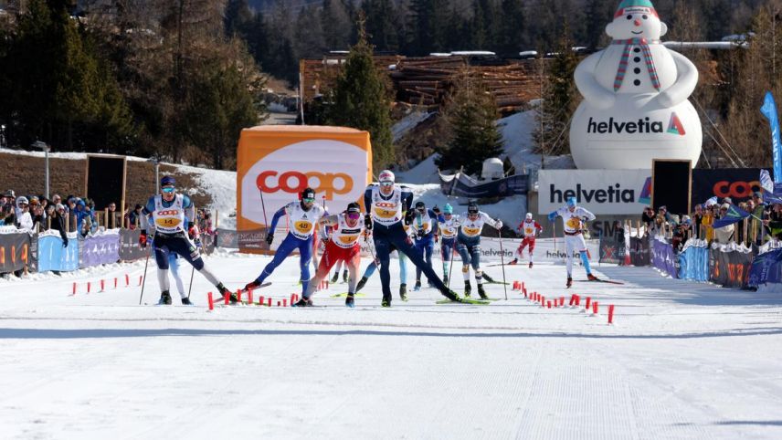 Zieleinlauf der Männer. In der Bildmitte Valerio Grond mit der Startnummer 1.