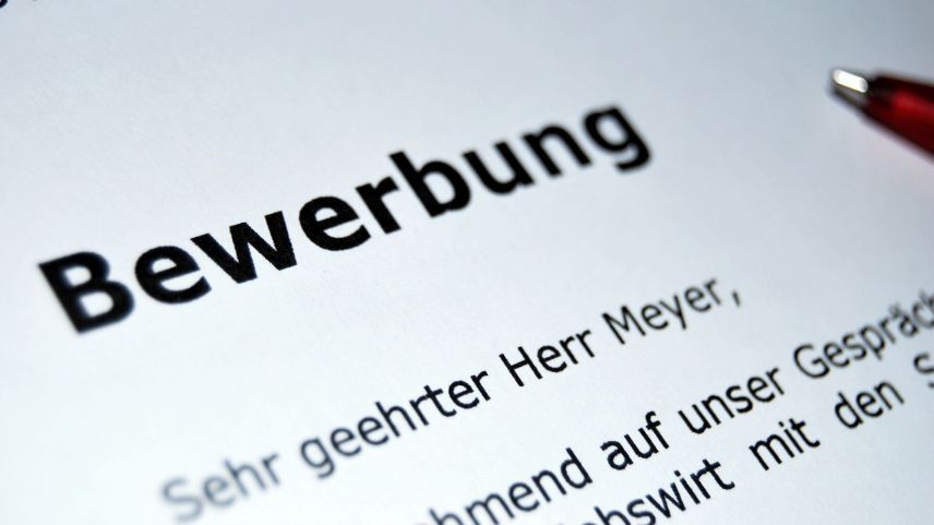 Das Ende der touristischen Sommersaison bedeutet mehr Stellensuchende. Foto: Anton Porsche / pixelio.de