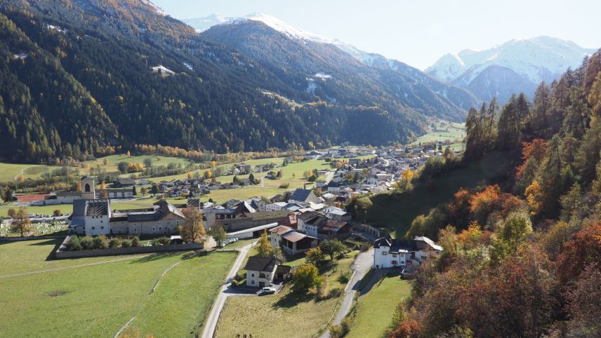 La radunanza cumünala dal cumün da Val Müstair ha acceptà il preventiv 2023 per scrutin (fotografia: David Truttmann).