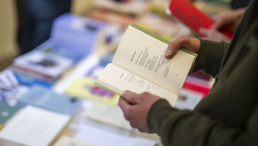 La litteratura rumantscha e la litteratura da la Svizra romanda sun stattas i’l focus dal festival LitteraturA Nairs da quist on (fotografia: Mayk Wendt).