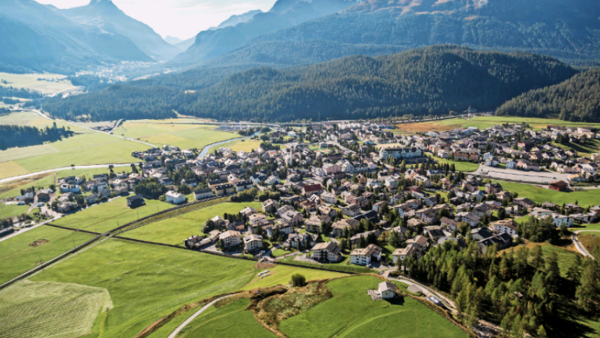 In Celerina wird am kommenden Montag über ein Gesetz zur Wohnbauförderung diskutiert. Aufgrund der aktuellen Entwicklung könnte auch eine Planungszone infrage kommen. Foto: Engadin St. Moritz Tourismus AG/Fabian Gattlen