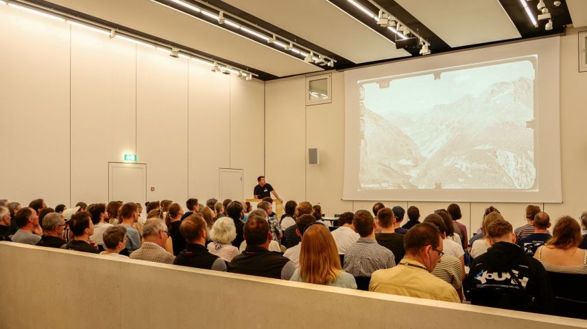 Markus Stoffel, Präsident der Nationalpark-Forschungskommission, lobte den Schweizerischen Nationalpark als «wunderbares Freilichtlabor, um Prozesse zu studieren oder neuartige Phänomene zu betrachten.» Fotos: Jon Duschletta