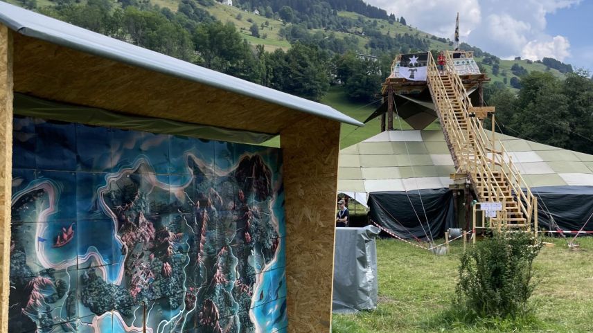 Willkommen auf der Pfadi-Insel bei der Goldenen Pyramide.  Foto: Fadrina Hofmann