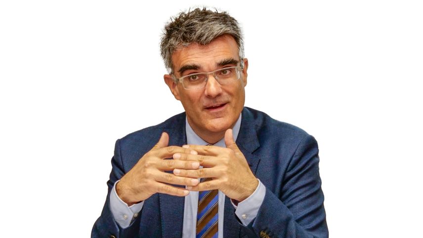 Regierungsrat und Volkswirtschaftsdirektor Marcus Caduff: «Wir sprechen in der Strategie ganz bewusst die Eigenverantwortung aller touristischer Akteure an.» Foto: Jon Duschletta