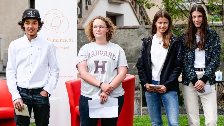 Ils vendschaders da Pledpierla 2021 – categoria 7. - 9. classa: Jon Andri Guler, Eliana Concetta Josty, Lucia Zanetti, Mara Kern (fotografia: Jon Duschletta)