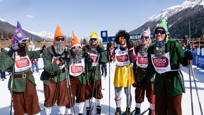 Originelle Verkleidungen gehören zum "Engadiner". Beispielsweise die Sieben Zwerge. Foto: Jon Duschletta 