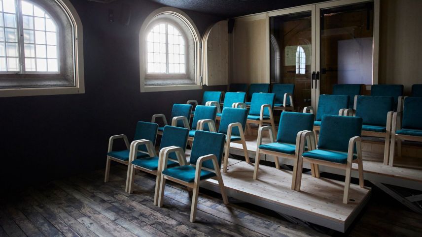 Culla tecnologia plü moderna muossa il Cinema Staziun mincha fin d’eivna films da tuot ils geners (fotografia: Anita Affentranger).