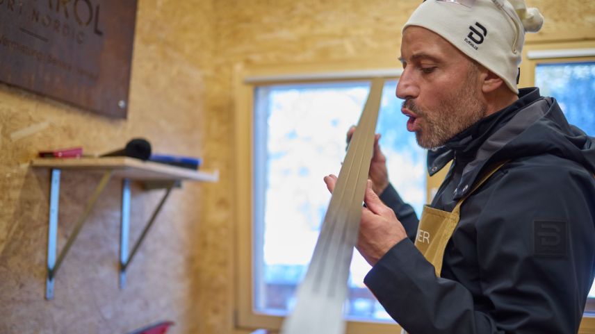 «Scha’l ski ha uschè üna glüschur grassa, è’l pront», disch Xaver Frieser (fotografia: Michael Steiner).