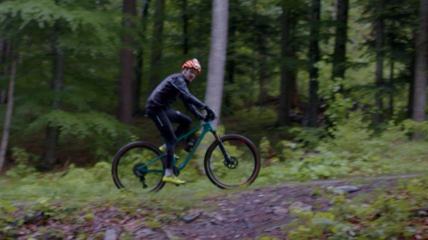 Der 23-jährige ist in zehn Stunden 16 Mal von Chur auf den Mittenberg gefahren. Foto: Z. Vfg.