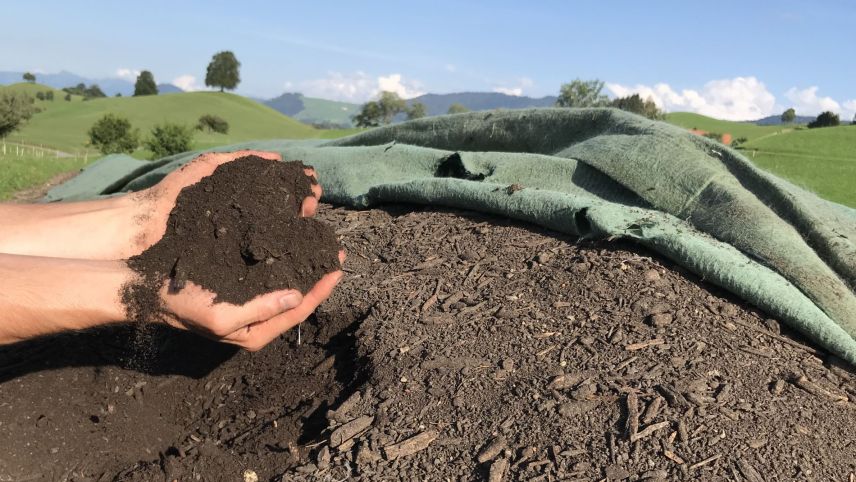 Aus menschlichen Ausscheidugen wieder Erde machen dank Kompotoi. Foto: World Ethic Forum