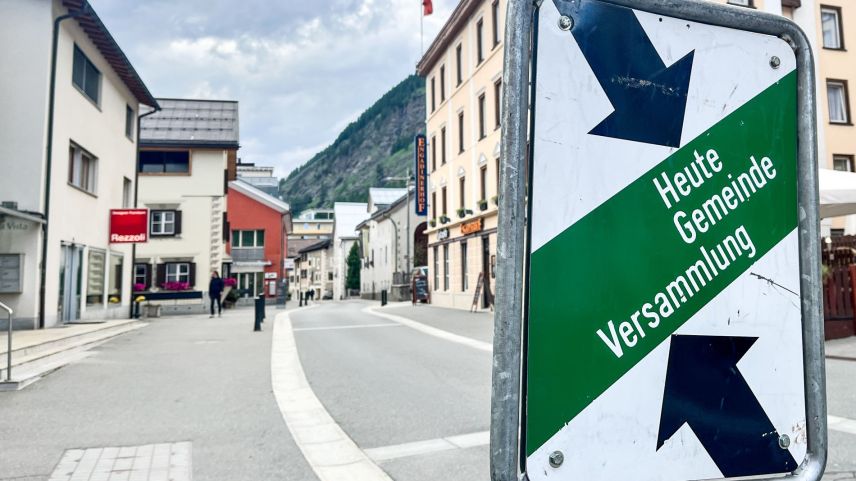 Heute Gemeindeversammlung: Nur wer geht noch hin? Meistens sind es keine zehn Prozent der Stimmbürgerinnen und Stimmbürger. Foto: Jon Duschletta